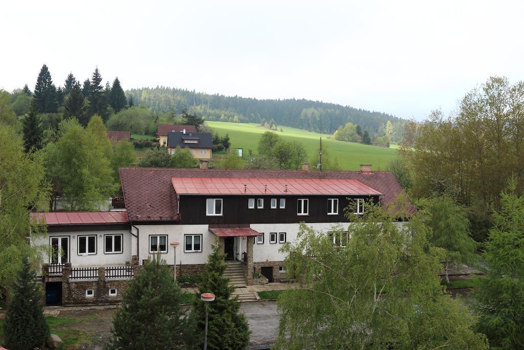 Hotel Rohanov Lhota nad Rohanovem 외부 사진