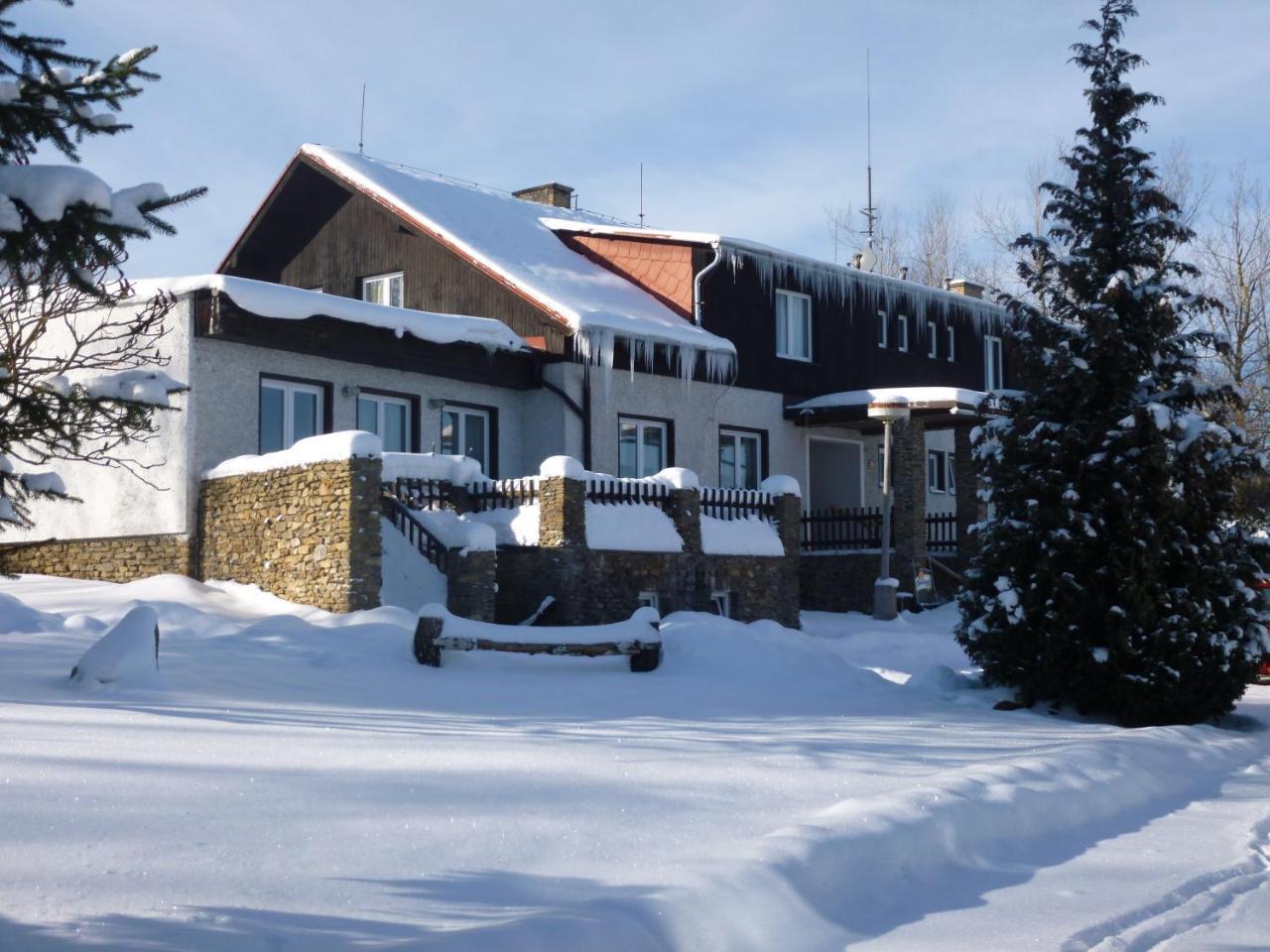 Hotel Rohanov Lhota nad Rohanovem 외부 사진